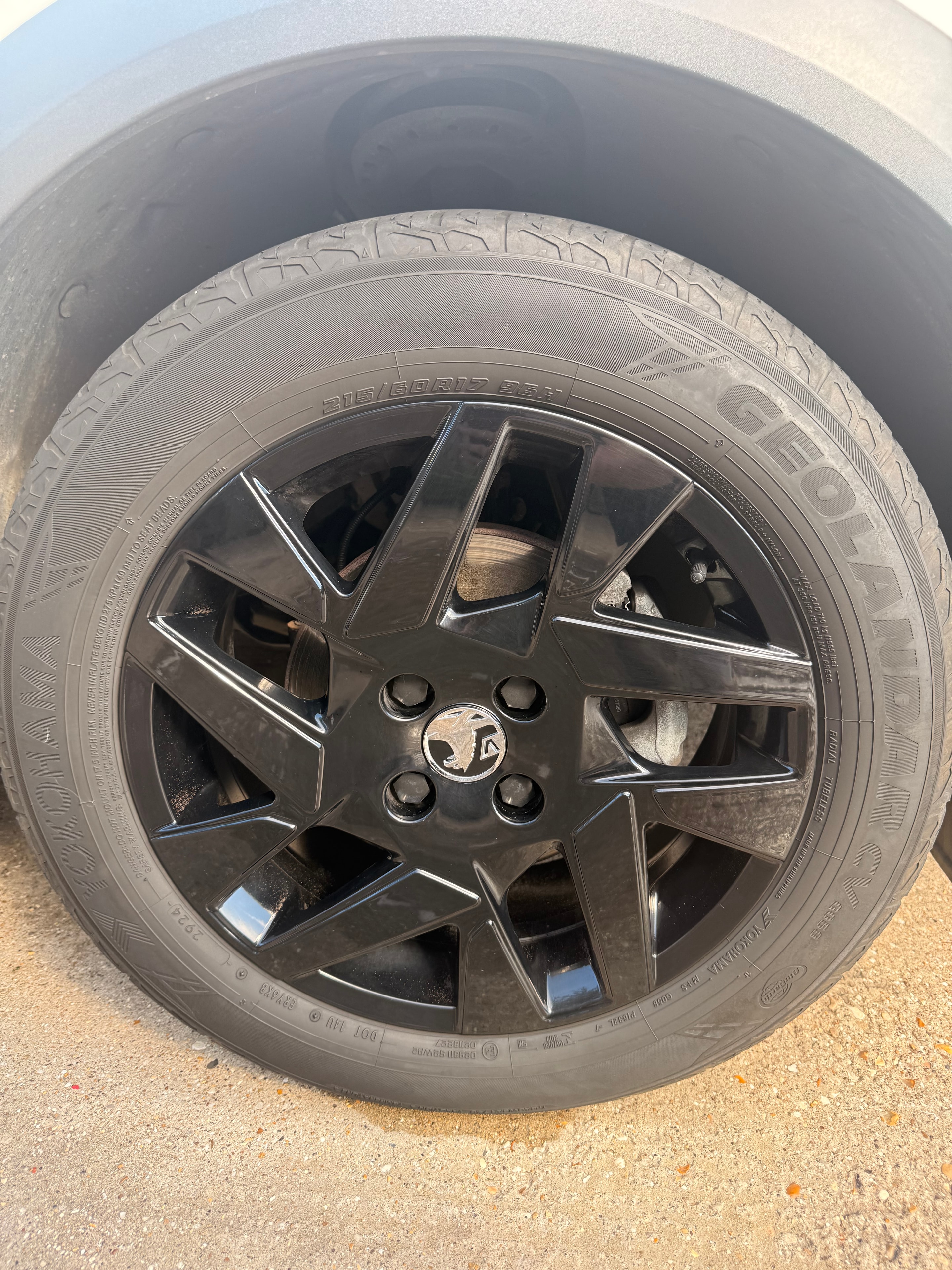 After: Alloy Wheel & Tyre Detail